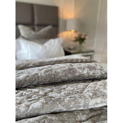 Cubrecama 'Cia' 180x260 - Beige