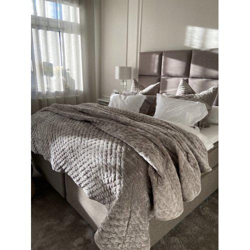 Cubrecama 'Cia' 260x260 - Beige