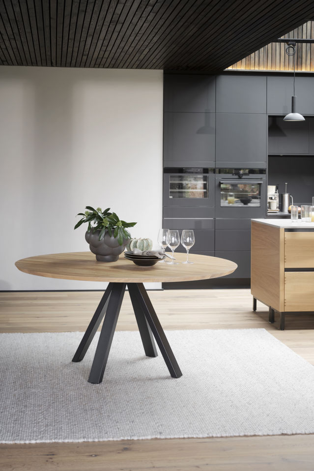 Mesa de comedor 'Carradale' Redonda 150cm - Roble/Negro Pata en V