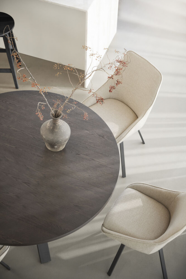 Mesa de comedor 'Maddock' Redonda 135cm - Roble oscuro