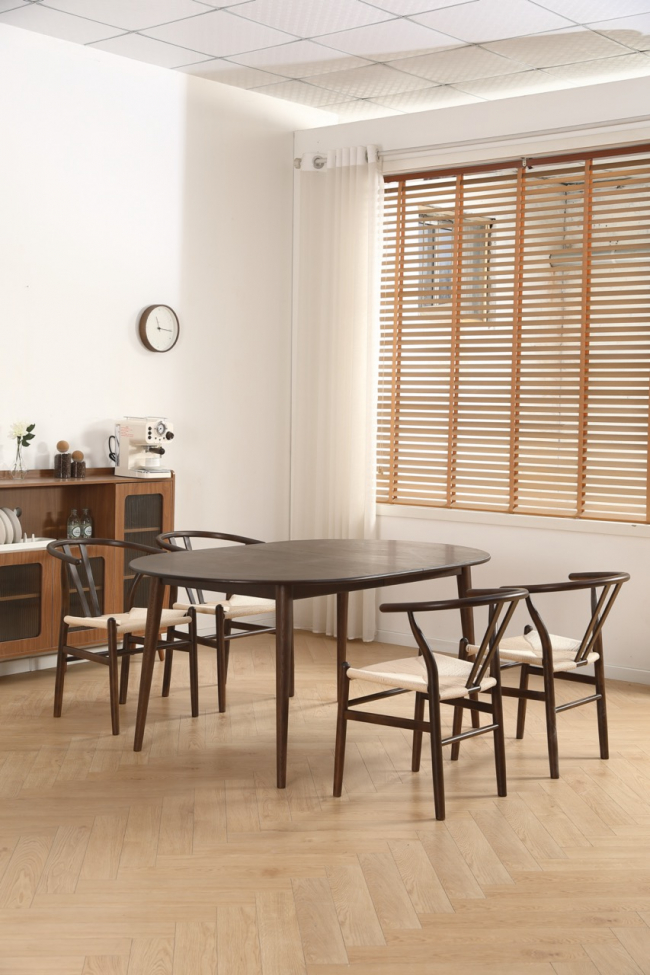 Mesa de comedor 'Avora'- Nogal