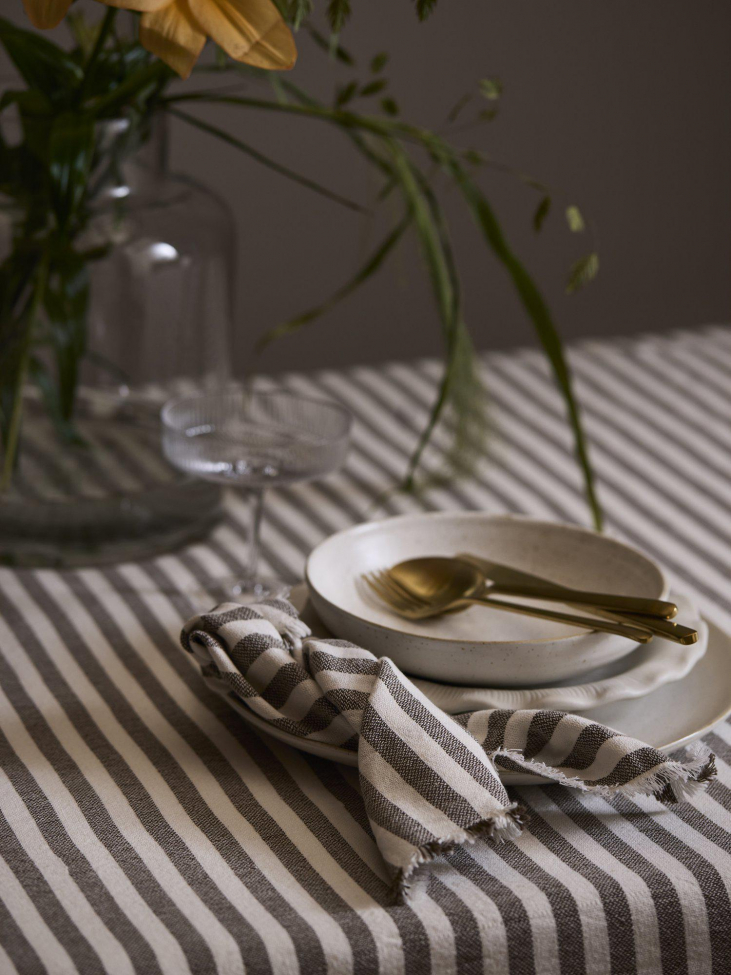 Mantel 'Gaby' 140x280 - Marrón