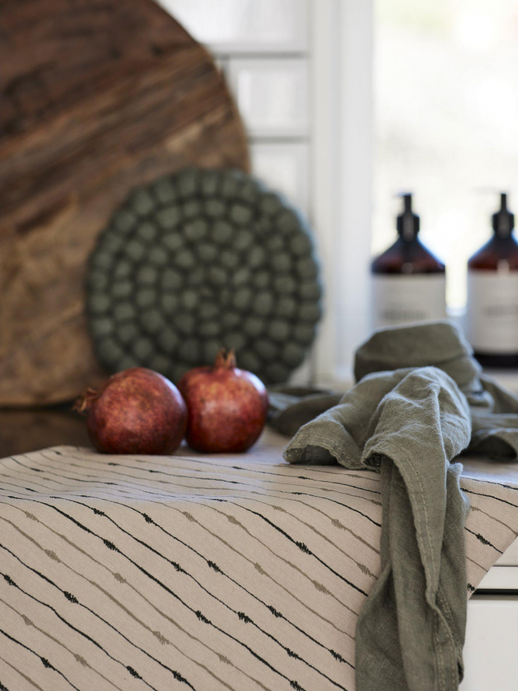 Mantel 'Unni' 145x280 - Verde