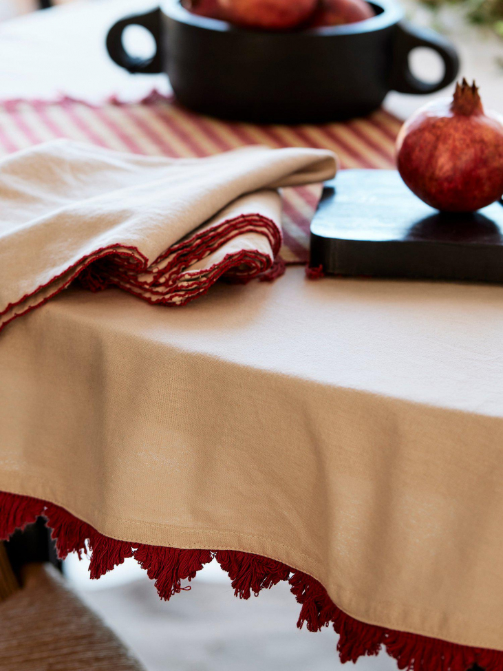 Mantel 'Stine' 145x280 - Rojo