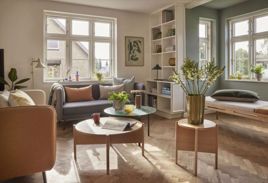 Mesa auxiliar 'Orbit' - Negro