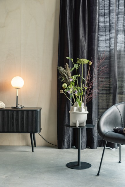 Mesa auxiliar 'Snow' 35x35 - Negro