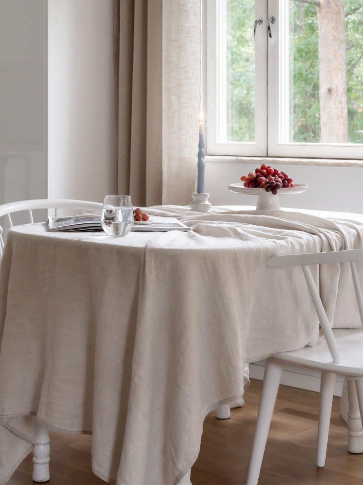 Mantel 'Julie' 145x280 - Lino/Blanco