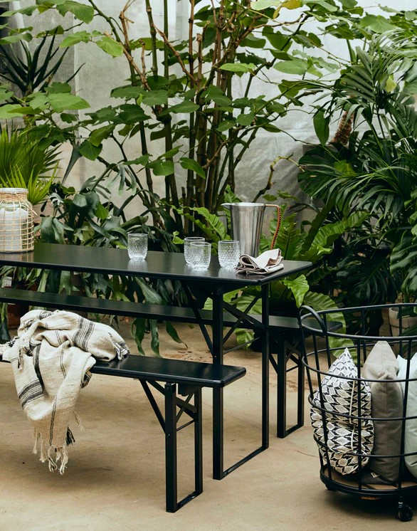 Mesa y bancos 'Garden' 220x60cm - Negra