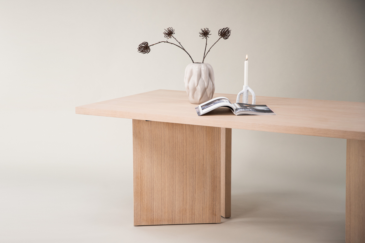 Mesa de comedor 'Bakkafrost' 240x100cm - Roble pigmentado blanco