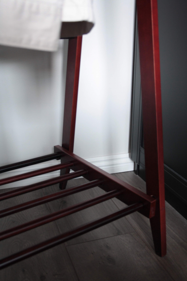 Perchero con estante para zapatos 'Confident' - Nogal