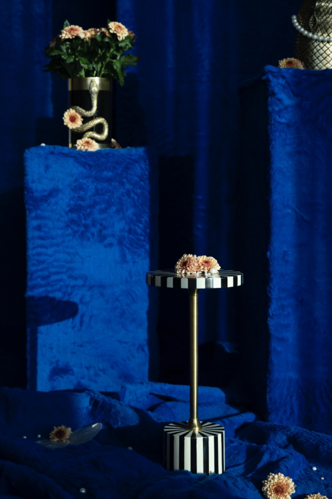 Mesa auxiliar 'Strike Lucky' - Negro/Blanco