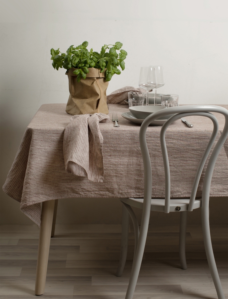 Mantel 'Linus' 145x250- Rojo/Negro