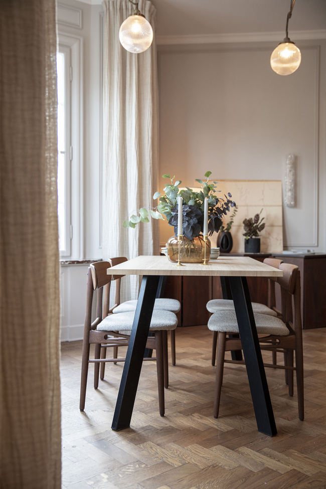 Mesa de comedor 'Klassisk' 140x80cm - Negro/Roble