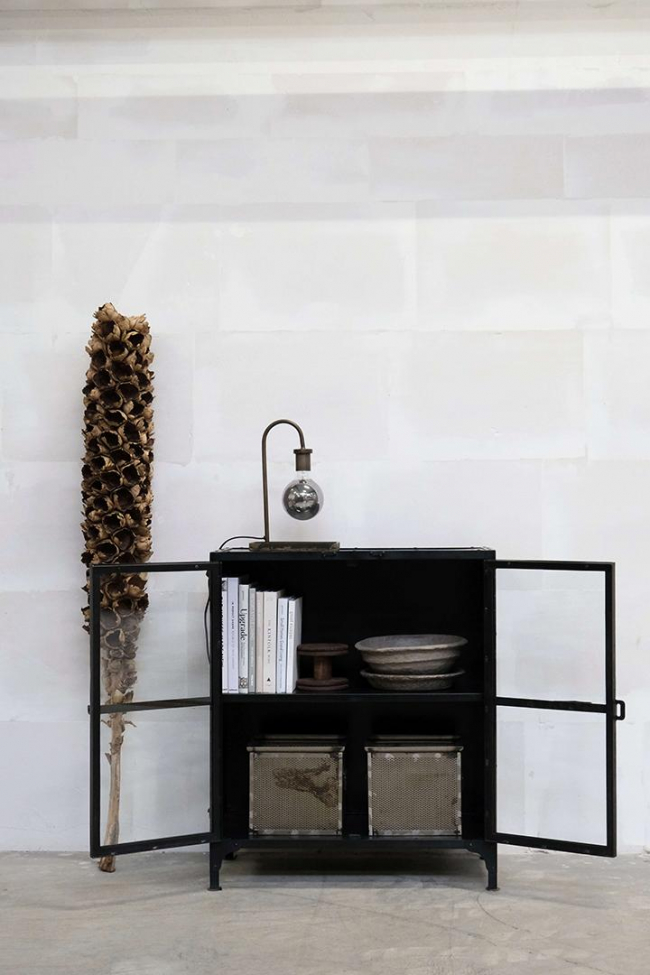 Pequeña vitrina con 2 puertas 'Barack' - Negra