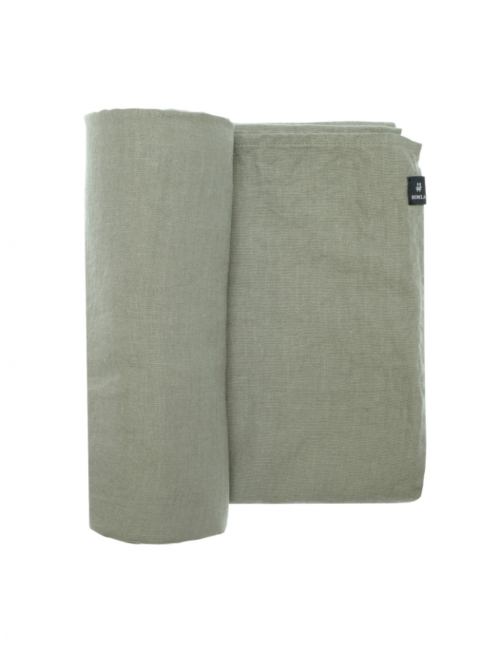 Mantel \'Sunshine\' 145x330 - Musgo en el grupo Decoración / Textiles / Manteles con Reforma (D11076-00411-1540)