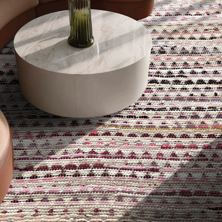 Alfombra de trapo \'Lindby\' - Multicolor/rosa en el grupo Alfombras / Alfombras tejidas con Reforma (V16111)
